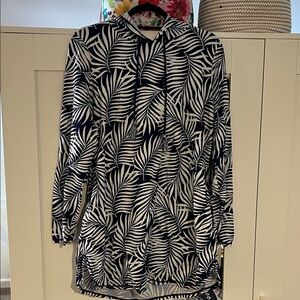 Blue and White Leaf Print coverup